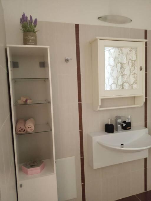 Eleni'S Maisonette Kalamata Ngoại thất bức ảnh